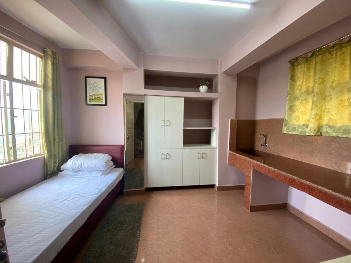 The Palm Guest House Kohima Екстериор снимка